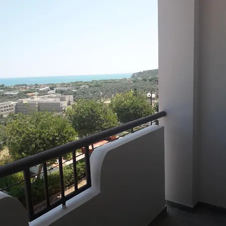 Aparthotel Dei Pini *