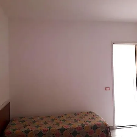 Apart Otel Dei Pini 3*