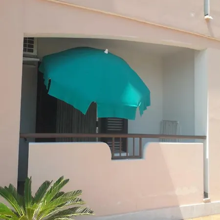 Dei Pini Aparthotel *
